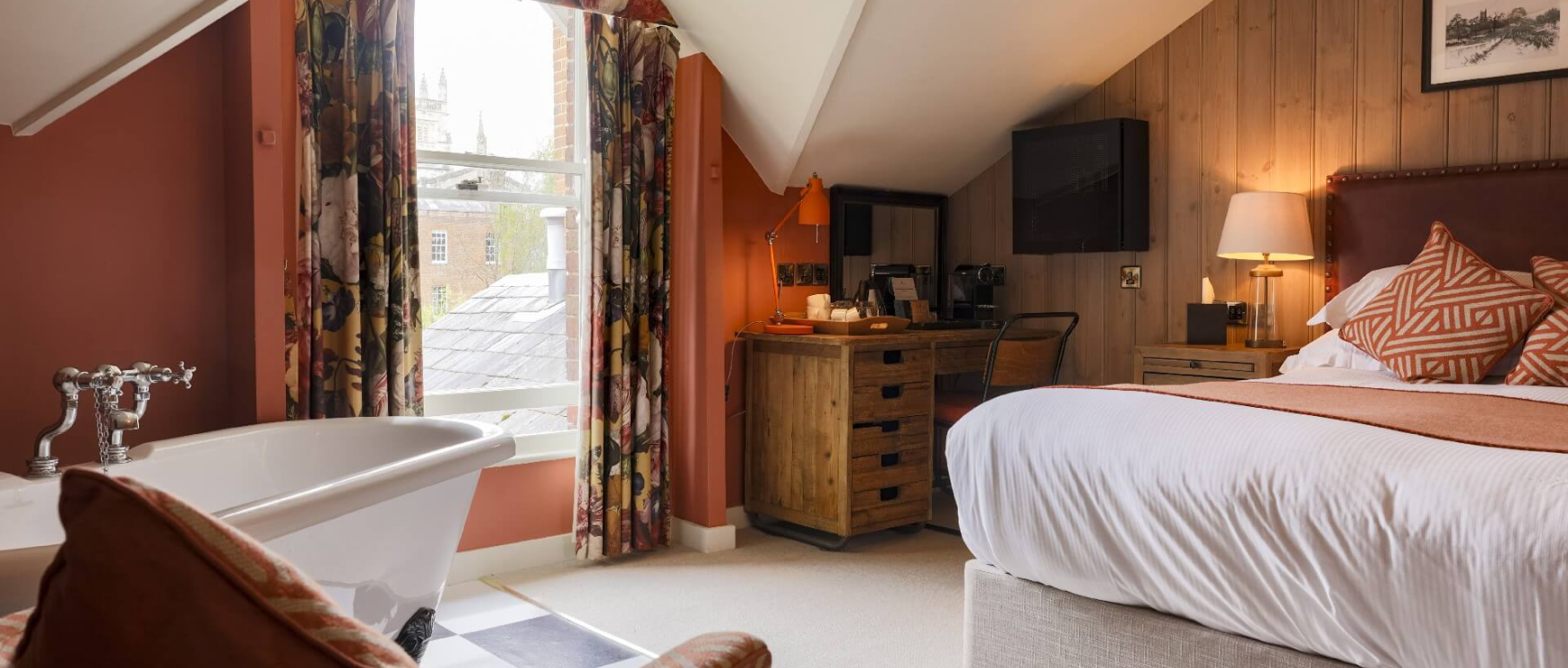 A bedroom at the Wykeham Arms, Winchester